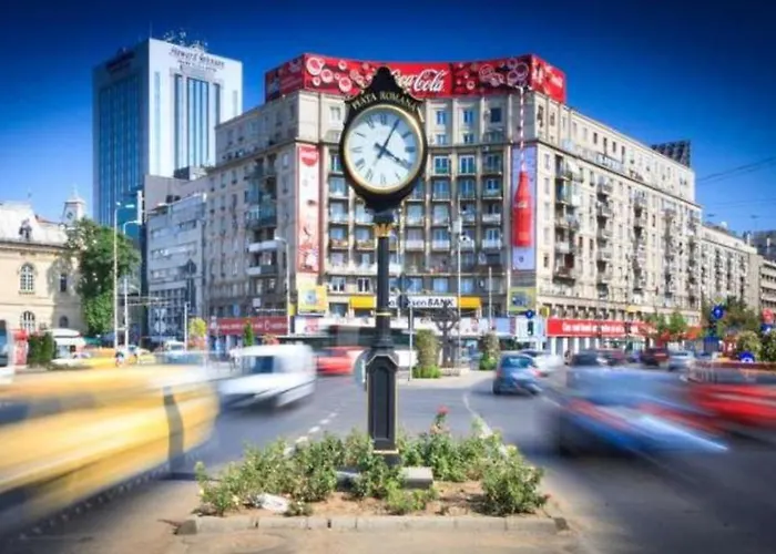 Luxury Center - Romana 아파트호텔 4*