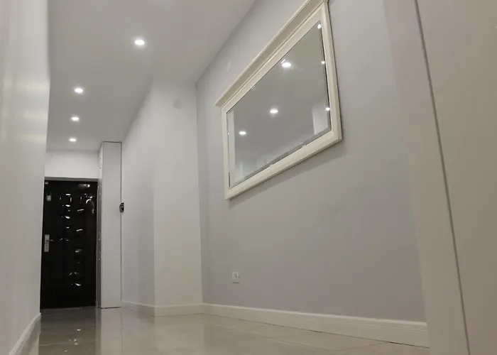 Luxury Center - Romana 4*