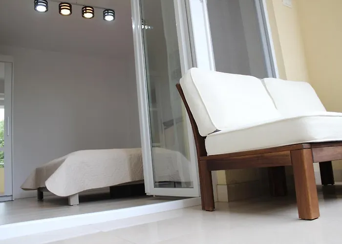 Luxury Center - Romana 4* 부쿠레슈티