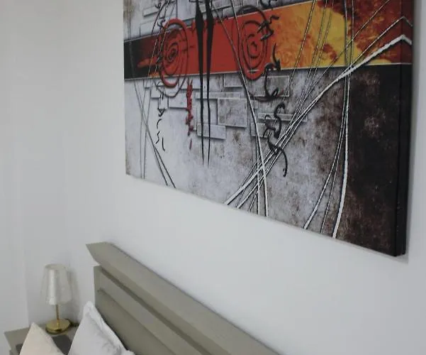 Luxury Center - Romana 4* 부쿠레슈티