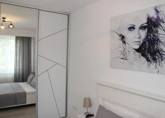 Luxury Center - Romana 아파트호텔