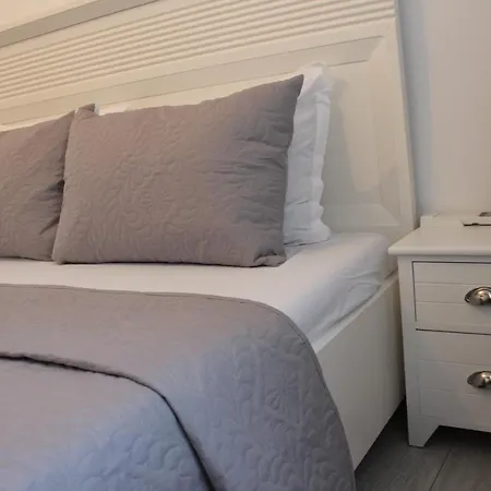 Luxury Center - Romana 4* בוקרשט